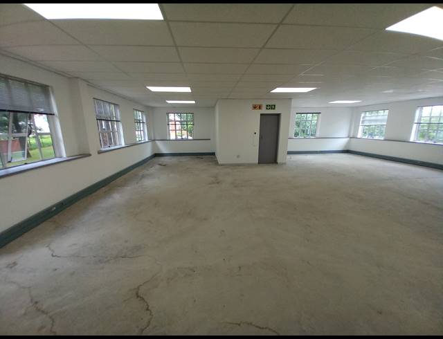 355M² OFFICE TO LET IN BRYANSTON